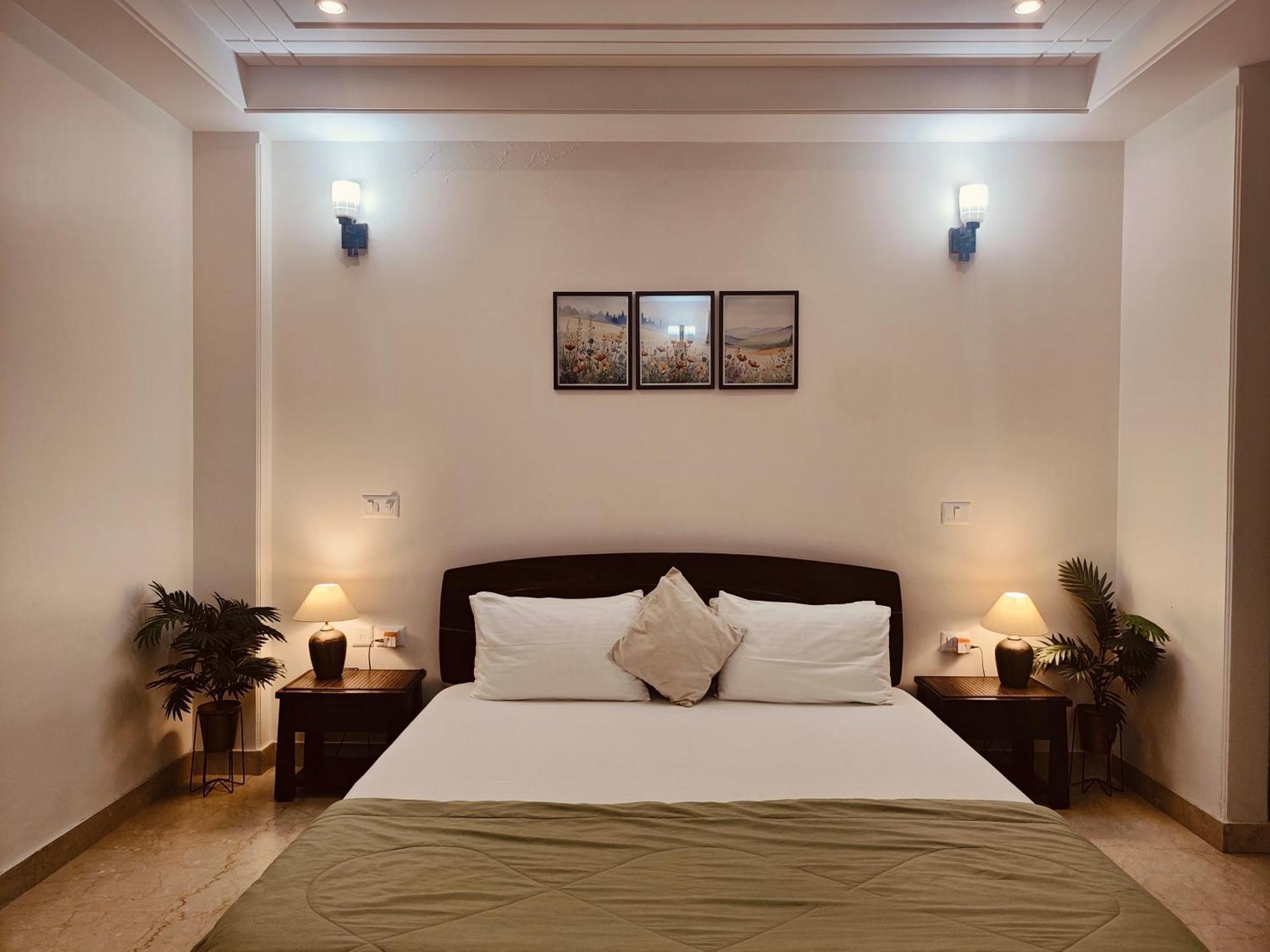 Niro Gk2 Guest house New Delhi